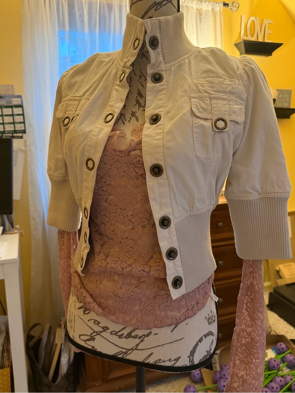 Forever 21 Cream Floral Short Sleeve Jacket - Picture 3 of 8